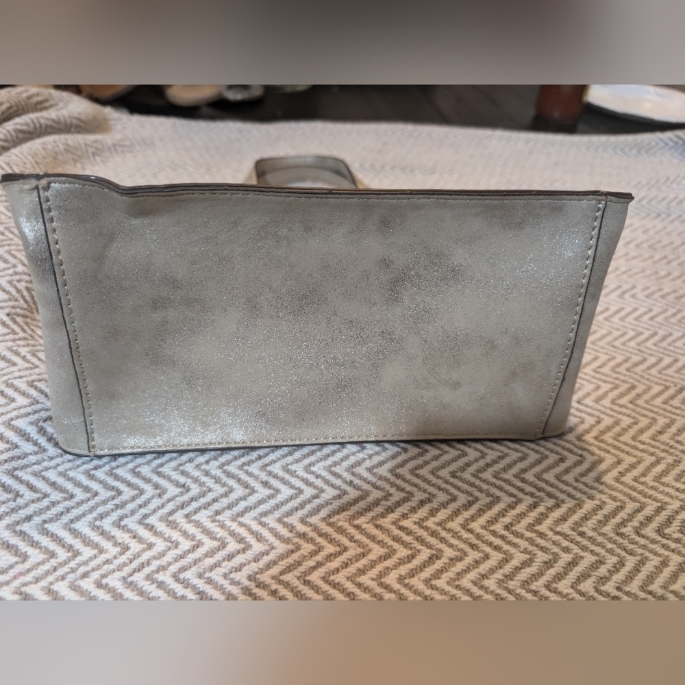 GAP Shimmering Gold Tote Bag/Crossbody NWOT - Picture 8 of 16
